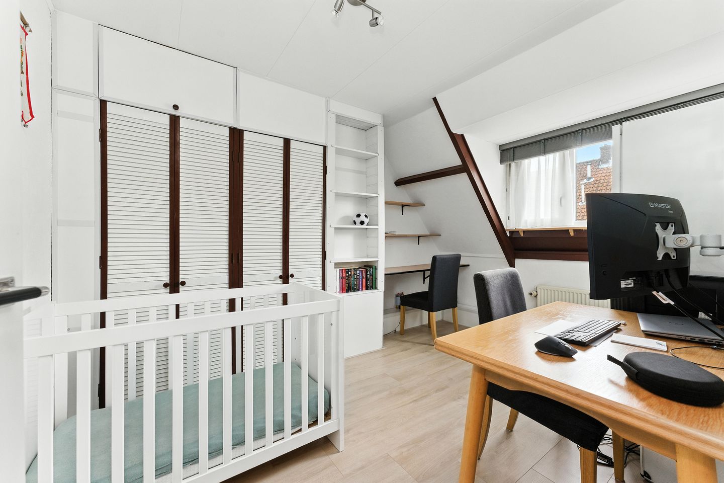 Foto 25 van Azaleastraat 29-C