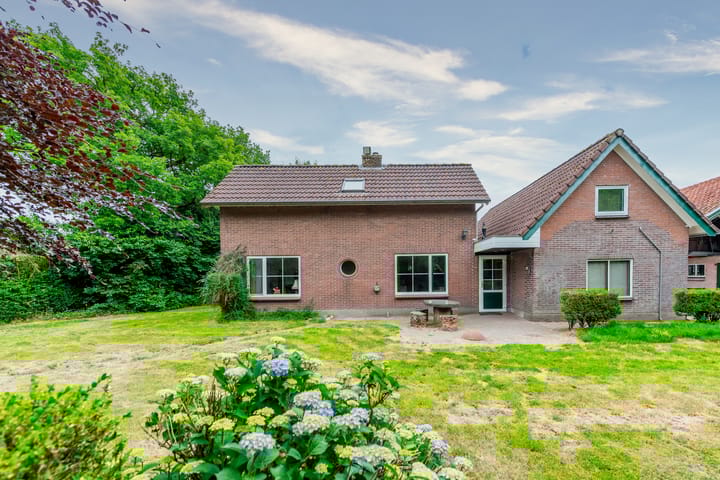 Foto 2 van Esschertsweg 4