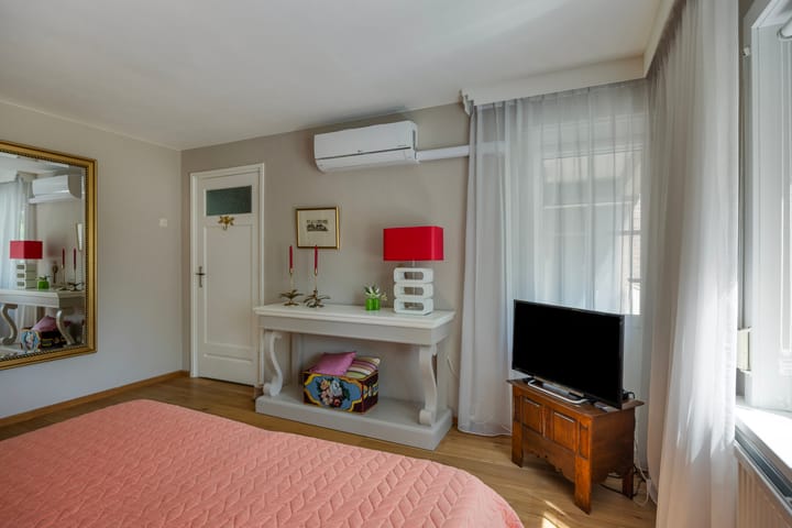 Photo 31 of Witte de Withweg 8