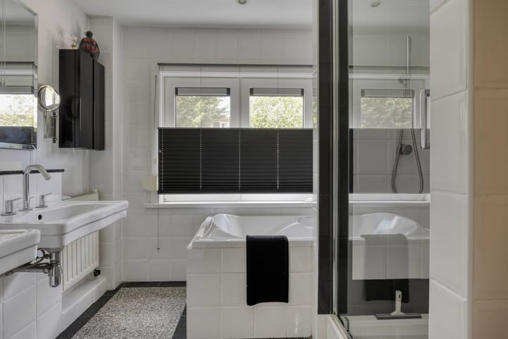 Photo 35 of Witte de Withweg 8