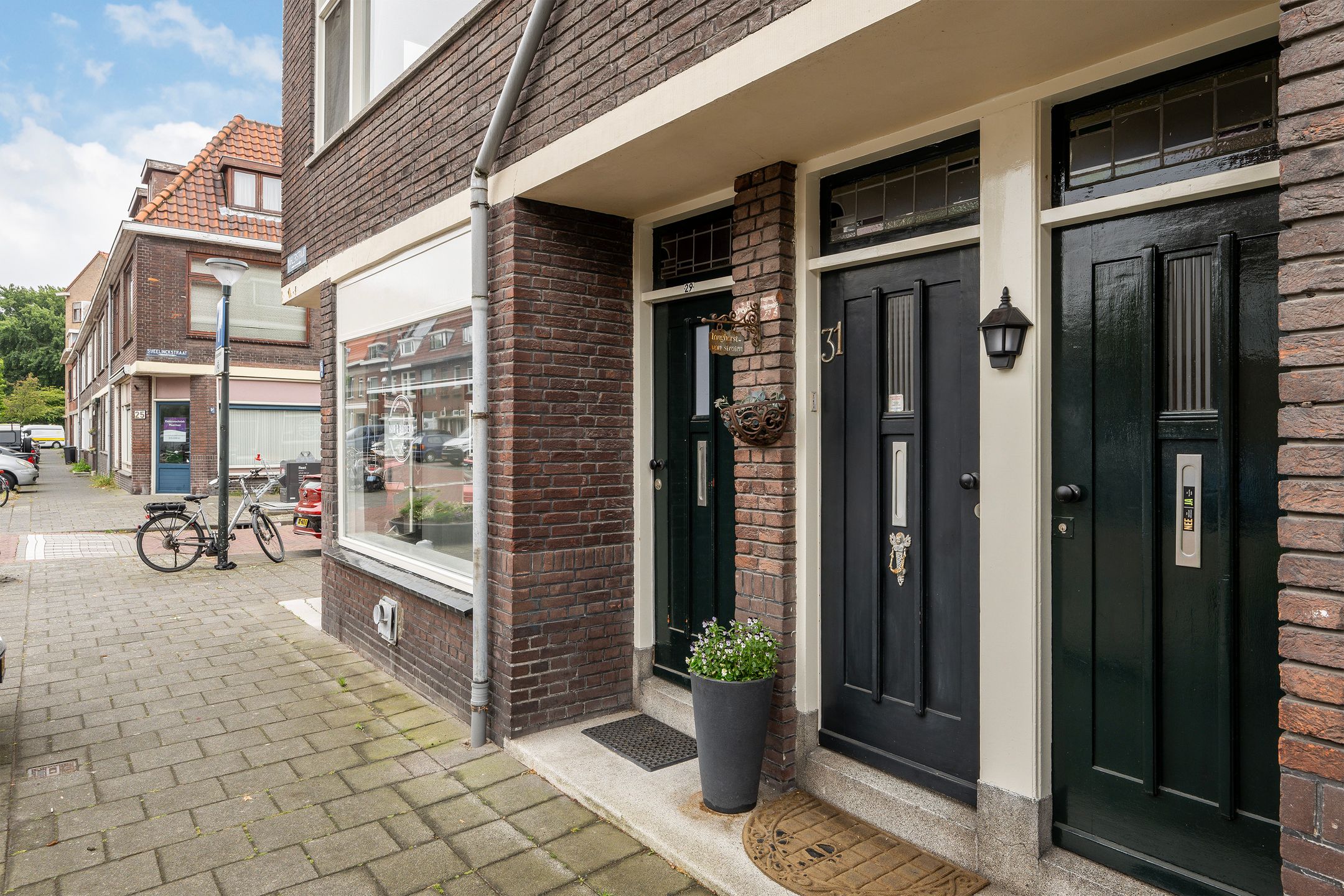 Photo 9 of Mahlerstraat 29