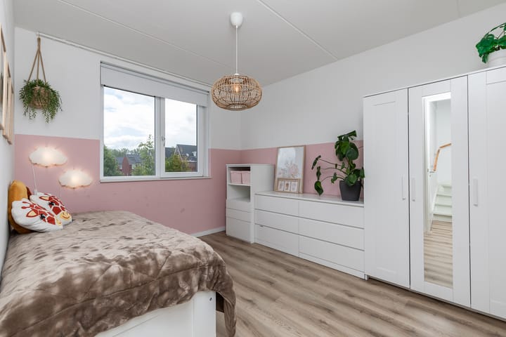 Photo 42 of Nobellaan 47