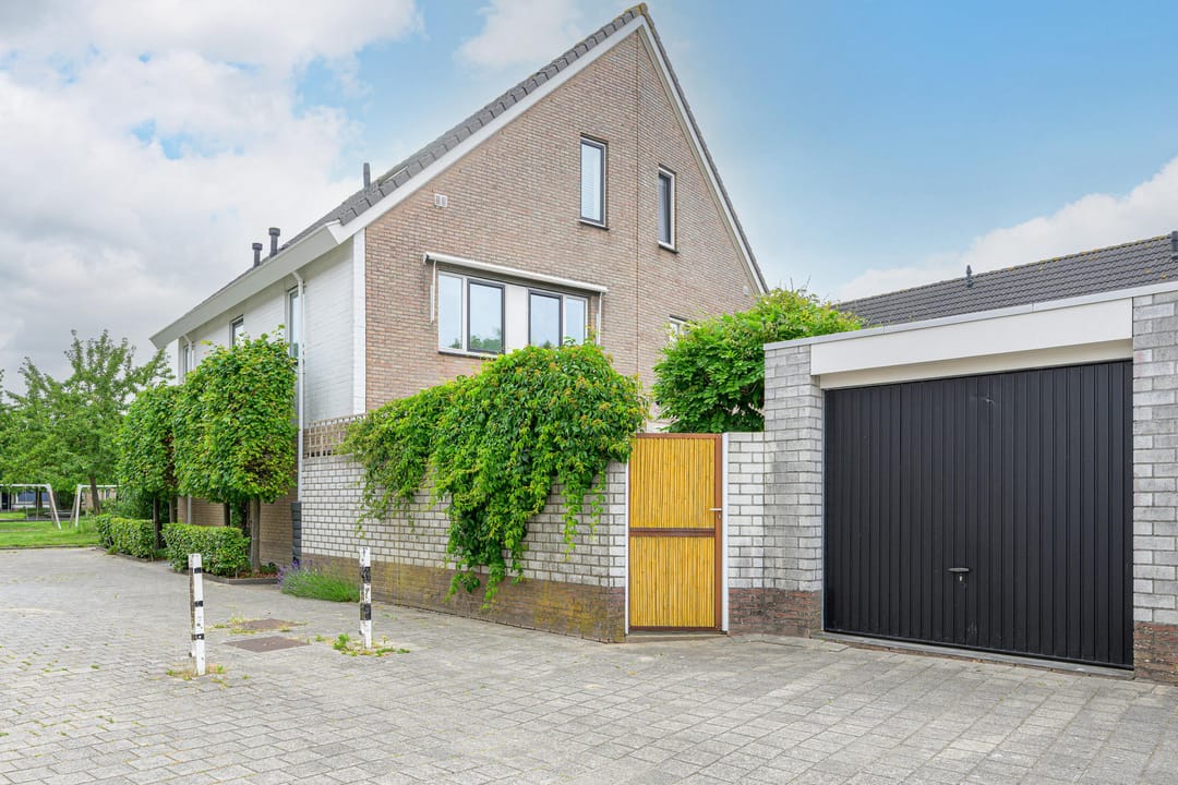 Foto 2 van Robert Stolzhof 256