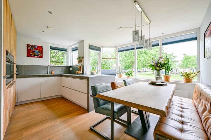 Foto 12 van Robert Stolzhof 256