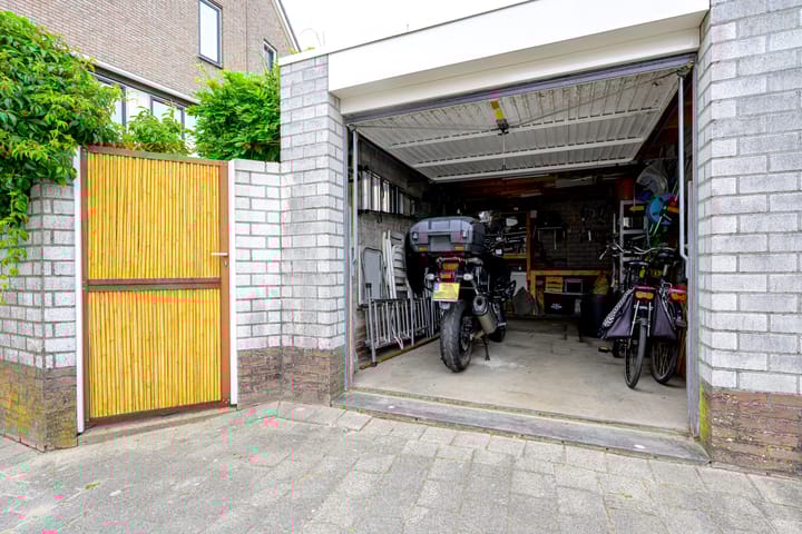 Foto 37 van Robert Stolzhof 256