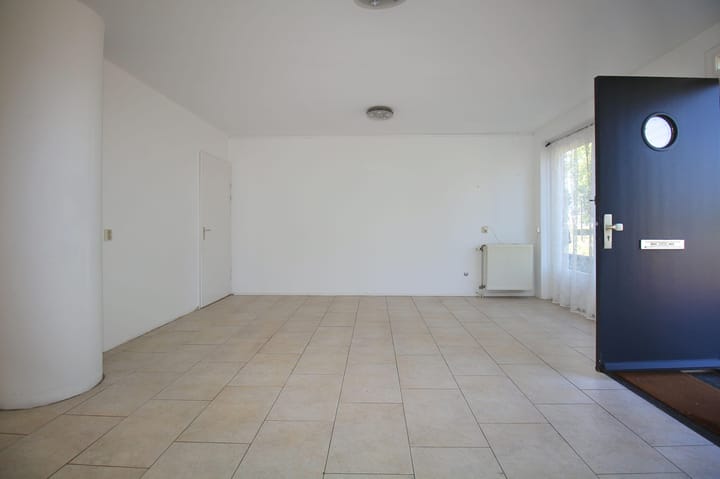 Photo 4 of Paul Schuitemastraat 2