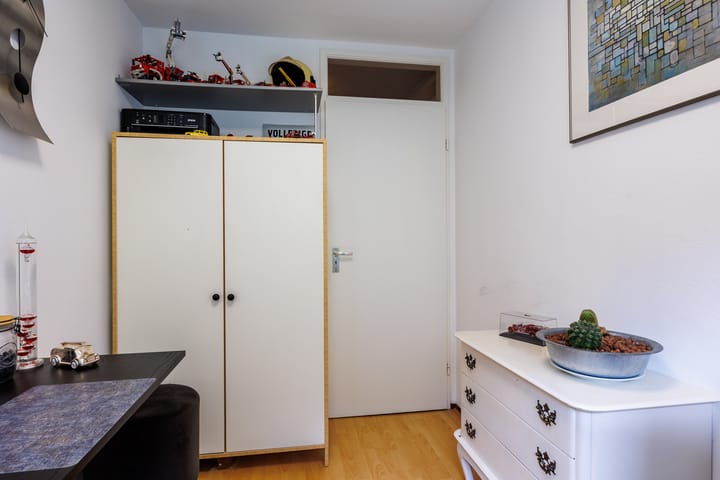 Photo 25 of Lindeboom 48