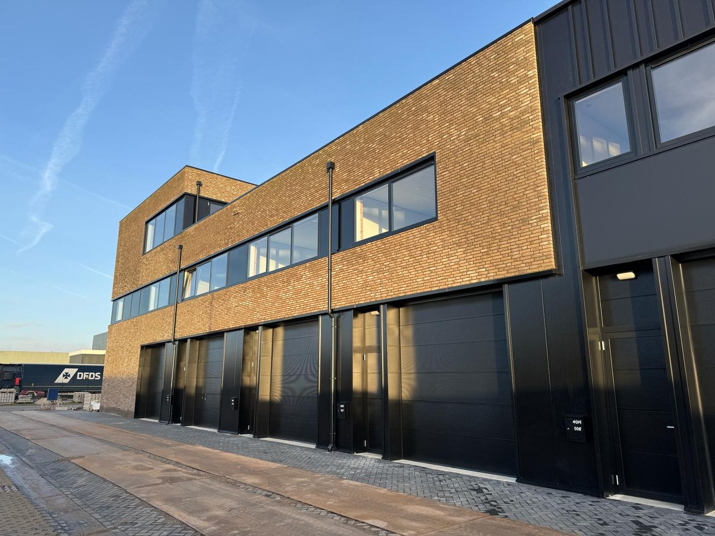View photo 1 of Bijsterhuizen 4019-006