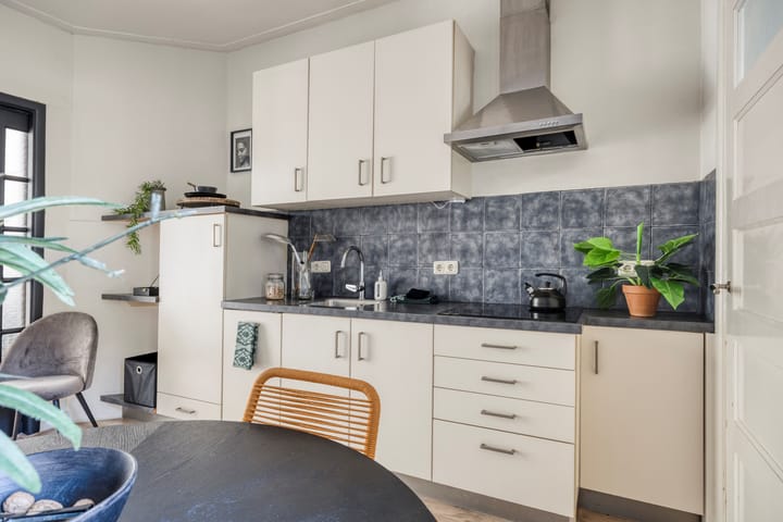 Photo 16 of Oppenheimstraat 6