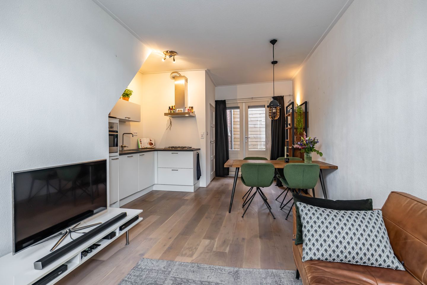 Foto 10 van Meeuwerderweg 51