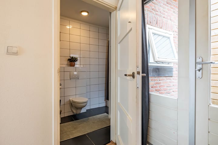 Foto 15 van Meeuwerderweg 51