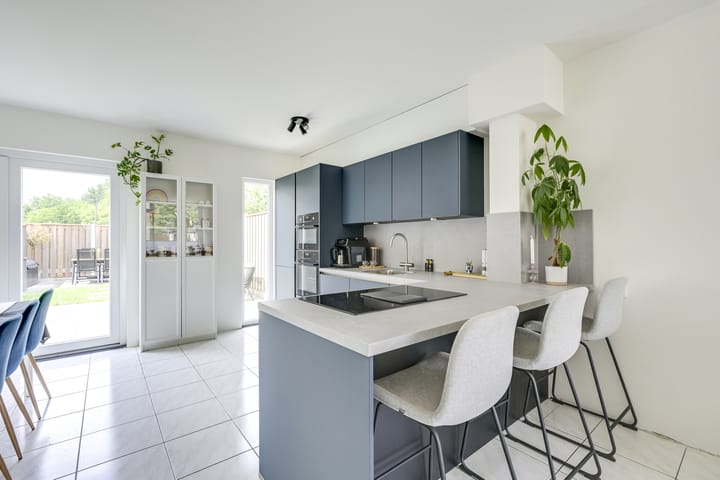 Foto 9 van Debussystraat 5