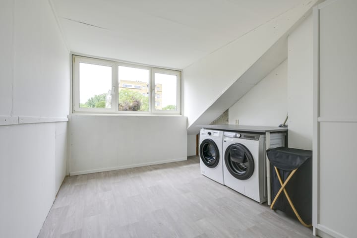 Foto 36 van Debussystraat 5