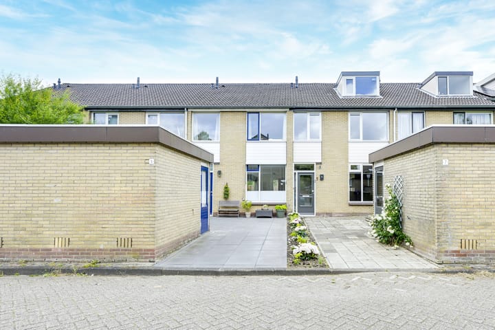 Foto 46 van Debussystraat 5