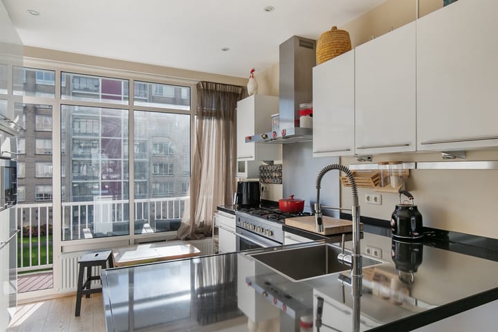 Foto 8 van Van Alkemadelaan 1150