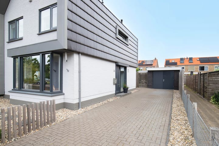 Foto 11 van Dr HAW van der Vechtlaan 36