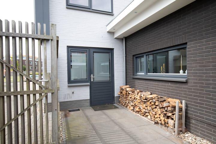 Foto 26 van Dr HAW van der Vechtlaan 36