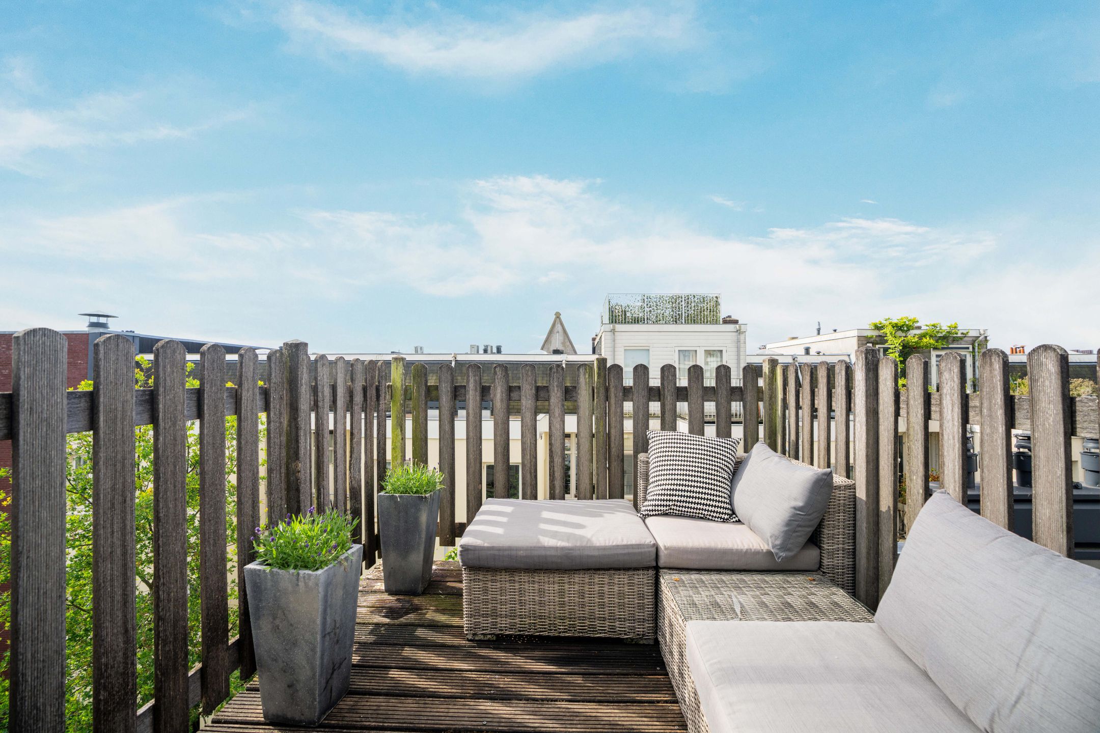 Foto 3 van Van Hogendorpstraat 143-4