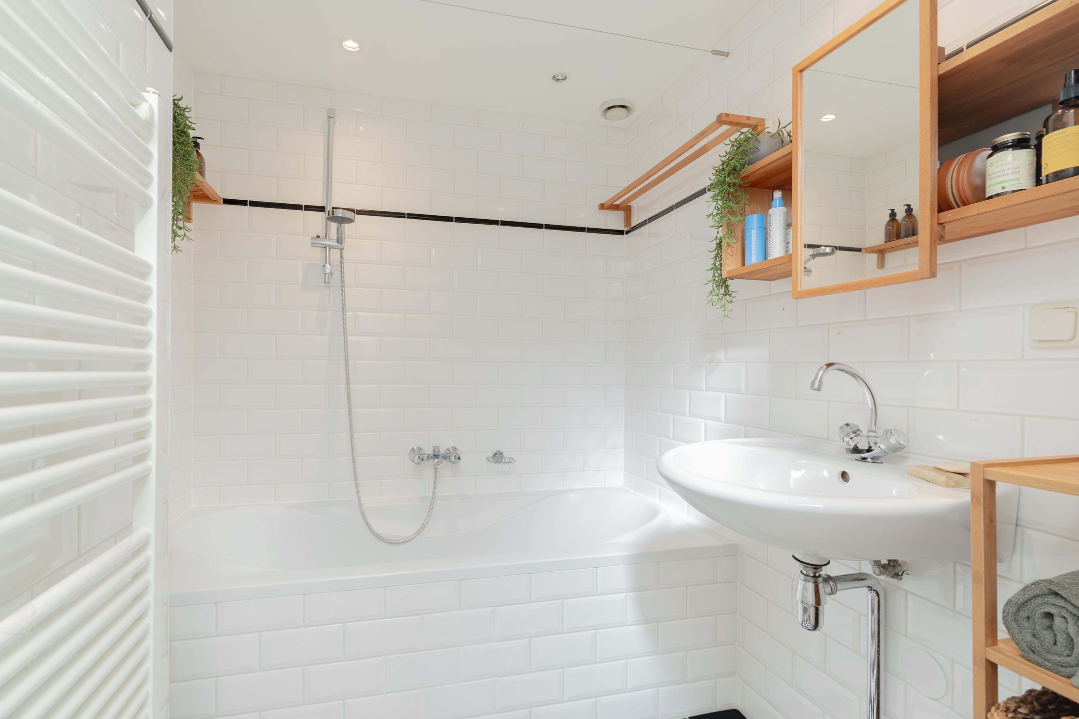 Foto 15 van Van Hogendorpstraat 143-4