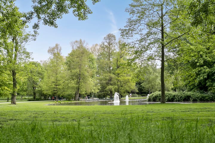 Foto 33 van Van Hogendorpstraat 143-4