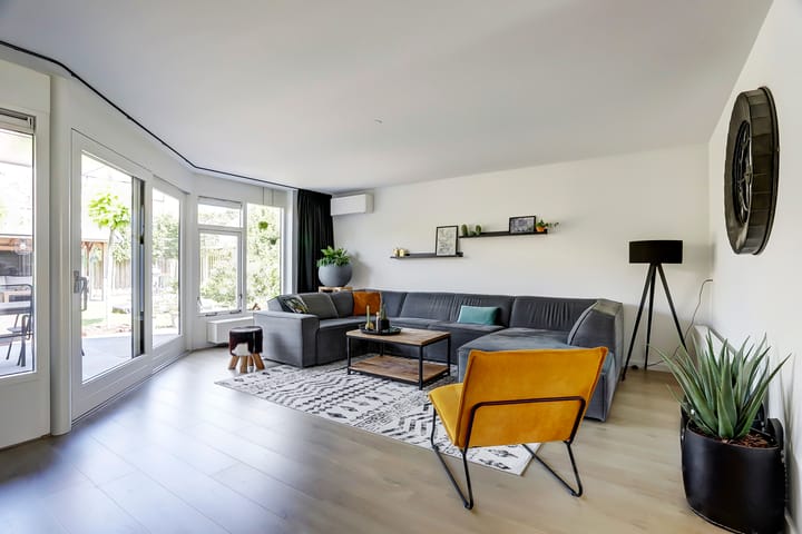 Photo 13 of Zwarte Dolfijn 65