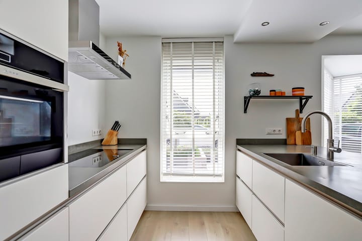 Photo 7 of Zwarte Dolfijn 65