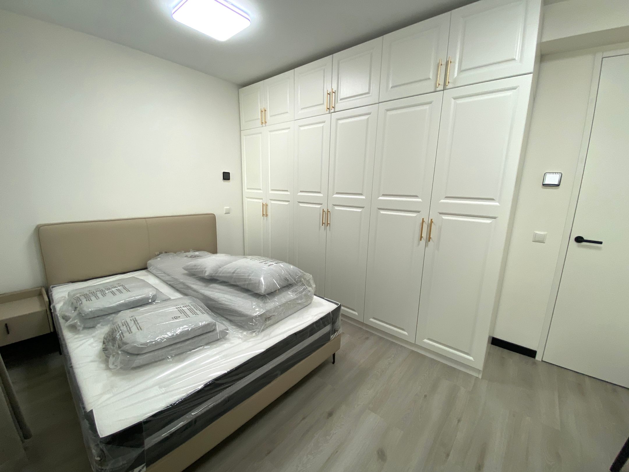 Foto 9 van Isaac Titsinghkade 4-F