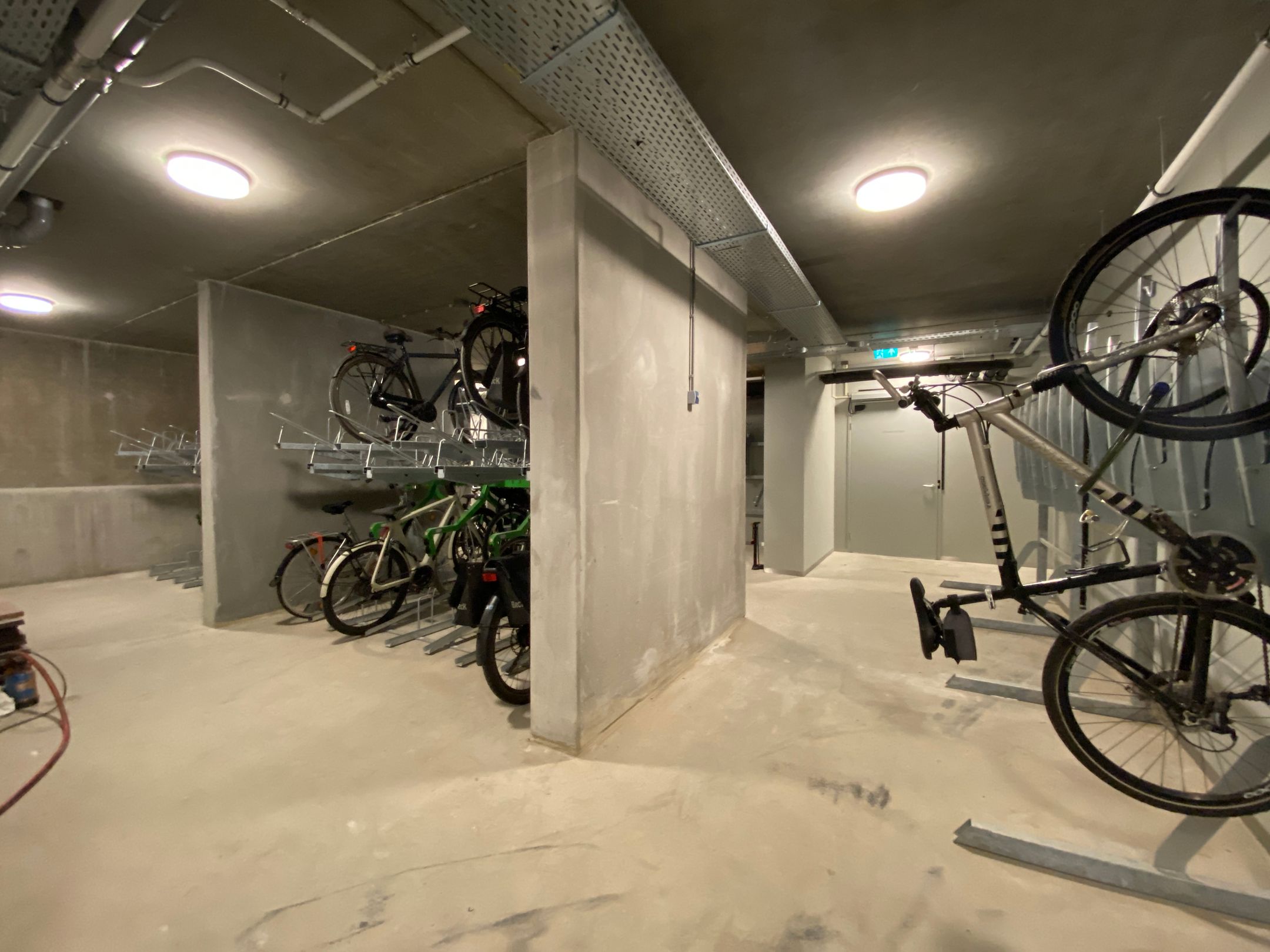 Foto 18 van Isaac Titsinghkade 4-F