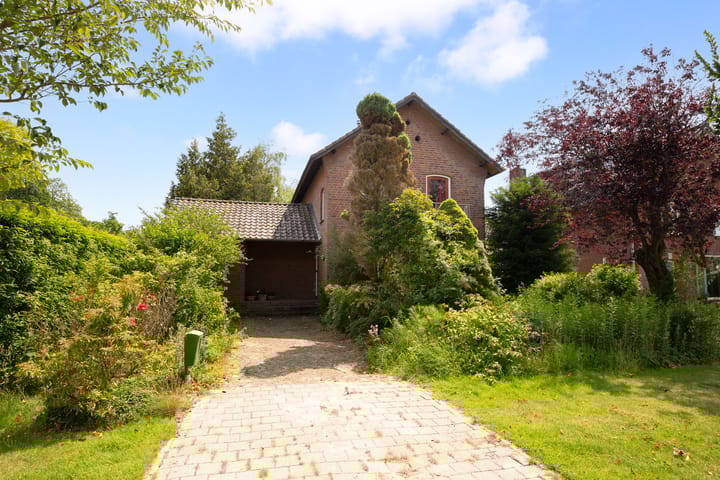 Foto 1 van Burgemeester de van der Schuerenstraat 3