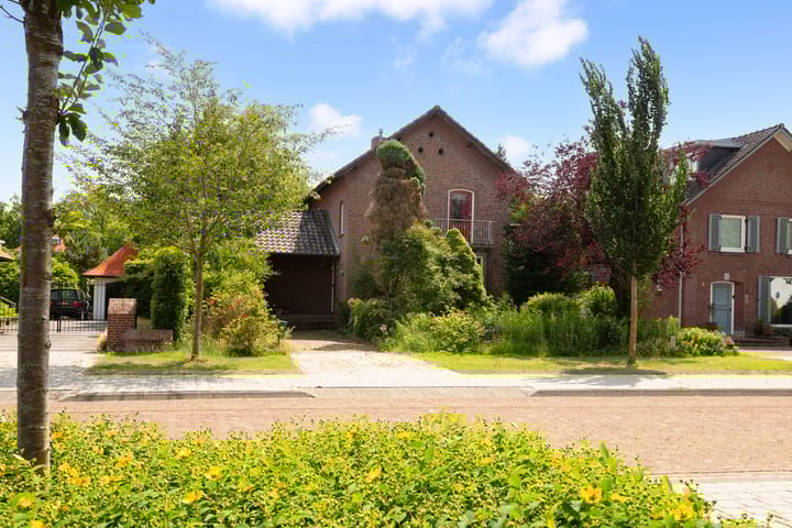 Foto 29 van Burgemeester de van der Schuerenstraat 3