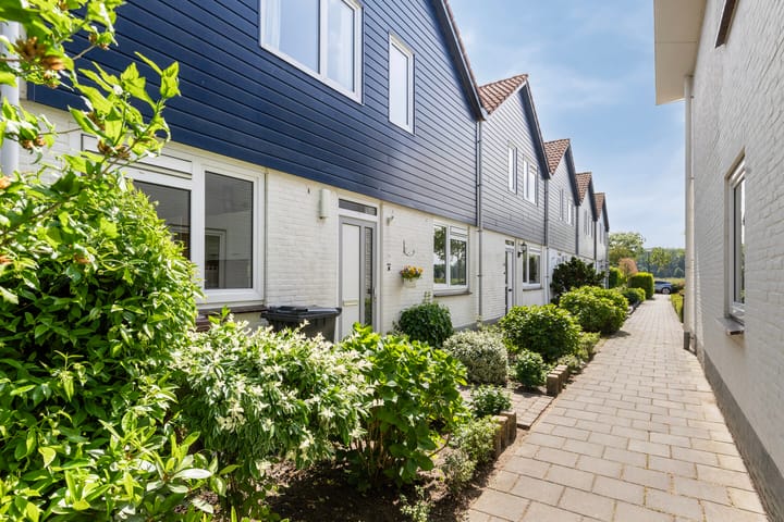 Foto 2 van Strick van Linschotenstraat 79