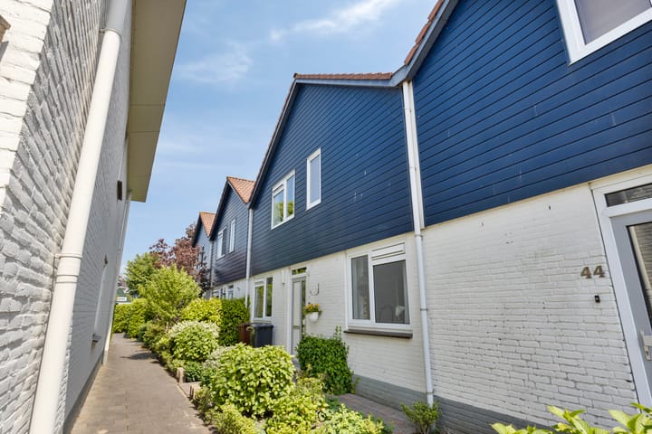 Foto 3 van Strick van Linschotenstraat 79