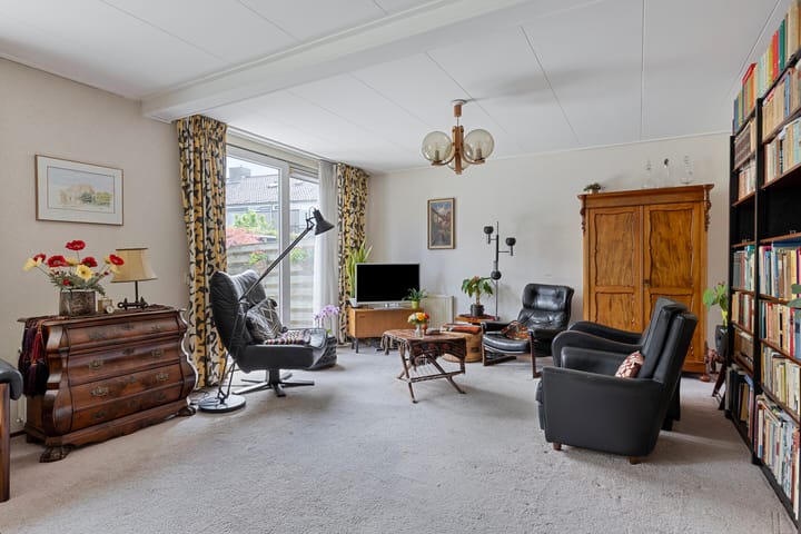 Foto 9 van Strick van Linschotenstraat 79