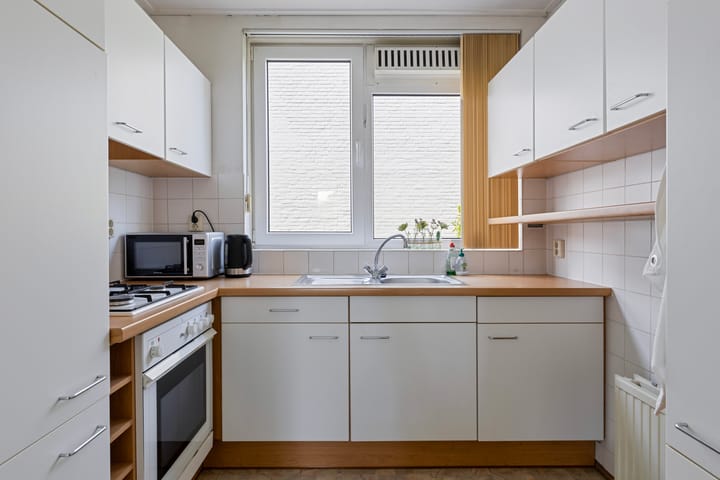 Foto 13 van Strick van Linschotenstraat 79