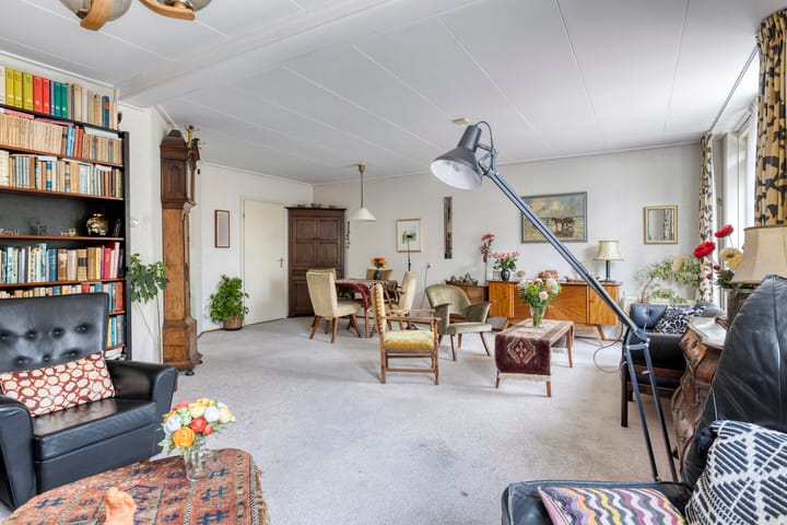 Foto 11 van Strick van Linschotenstraat 79