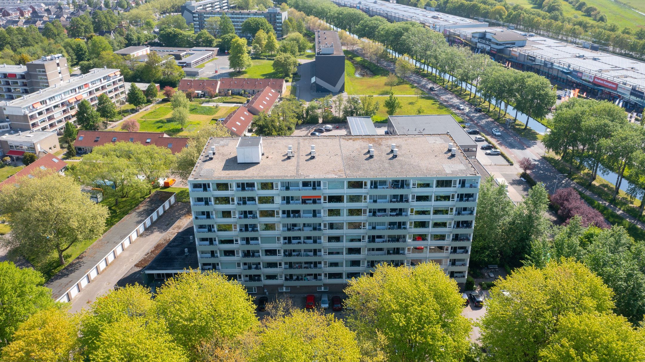 Photo 36 of Burgemeester Wuiteweg 297