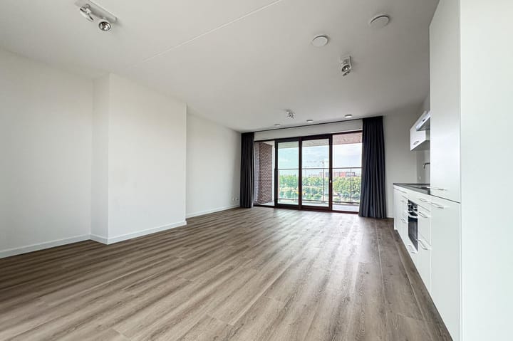 Photo 8 of Laan van Verzetsstrijders 50