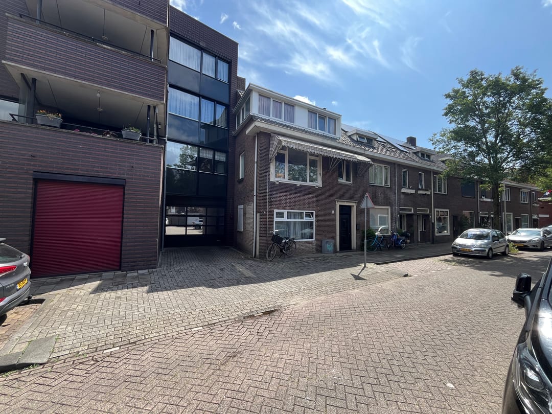 Foto 2 van Van Sasse van Ysseltstraat 4