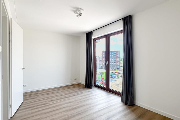 Photo 19 of Laan van Verzetsstrijders 50