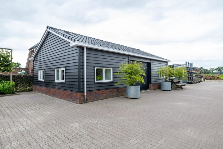 Foto 2 van Zuiderweg 8