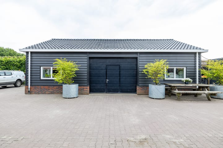 Foto 42 van Zuiderweg 8