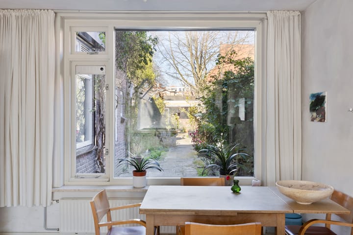 Foto 9 van Zeelsterstraat 142