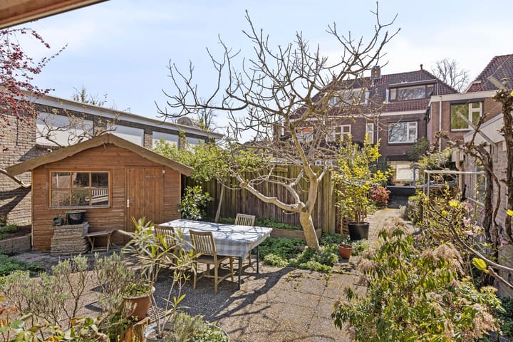 Foto 41 van Zeelsterstraat 142