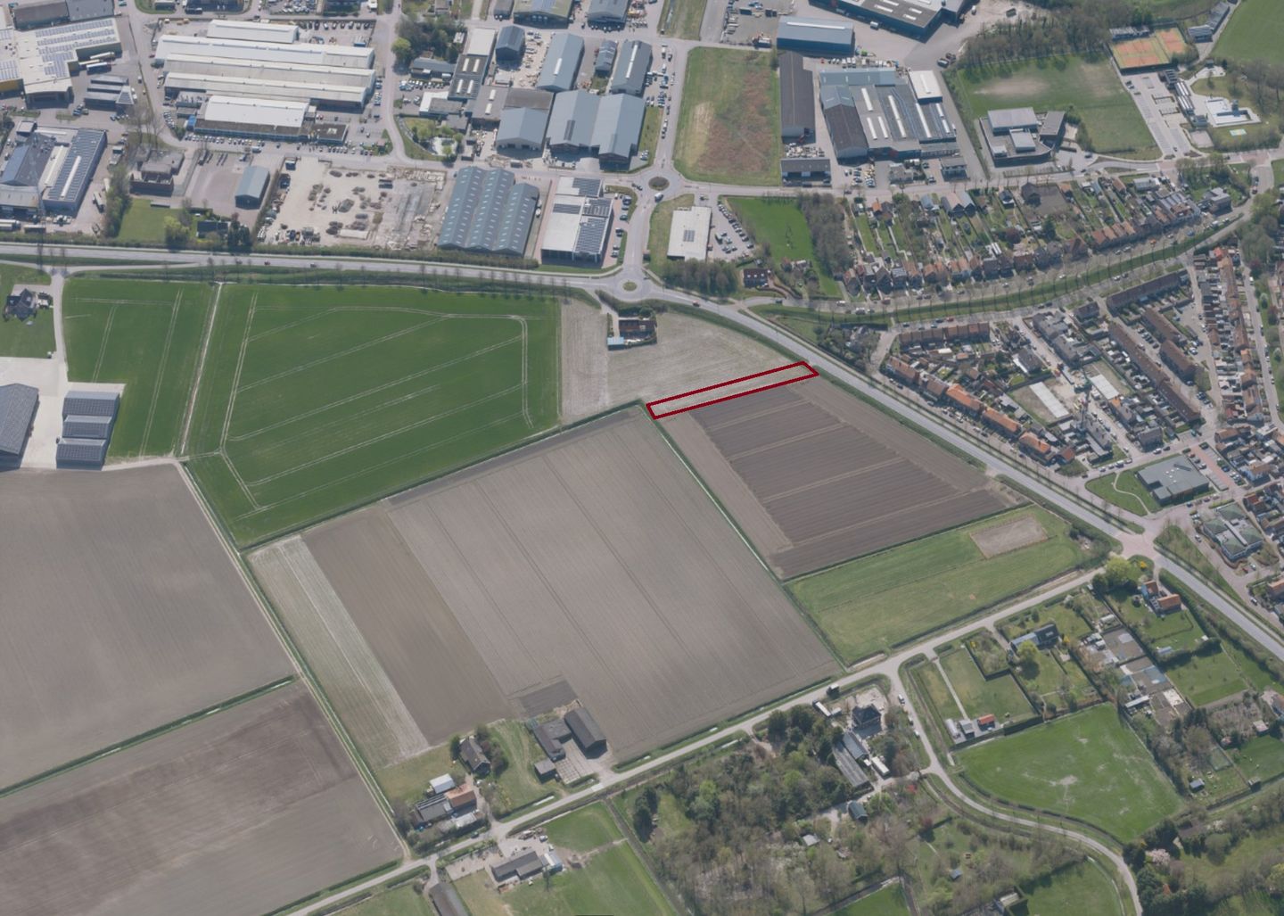 Bekijk foto 2 van Aan de Provincialeweg