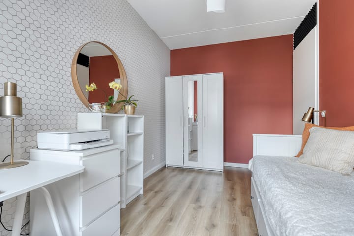 Photo 19 of Van Limburg Stirumstraat 3