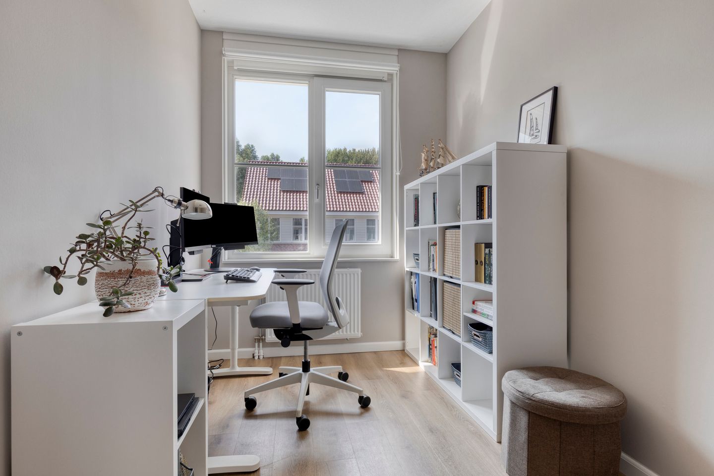 Foto 20 van Van Limburg Stirumstraat 3