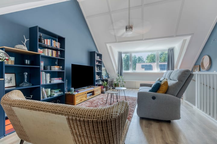 Photo 22 of Van Limburg Stirumstraat 3