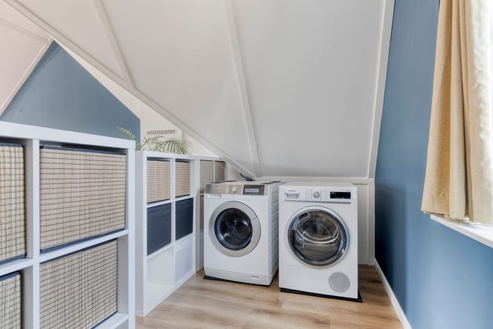 Photo 23 of Van Limburg Stirumstraat 3