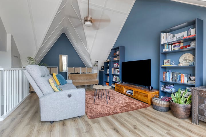 Photo 21 of Van Limburg Stirumstraat 3