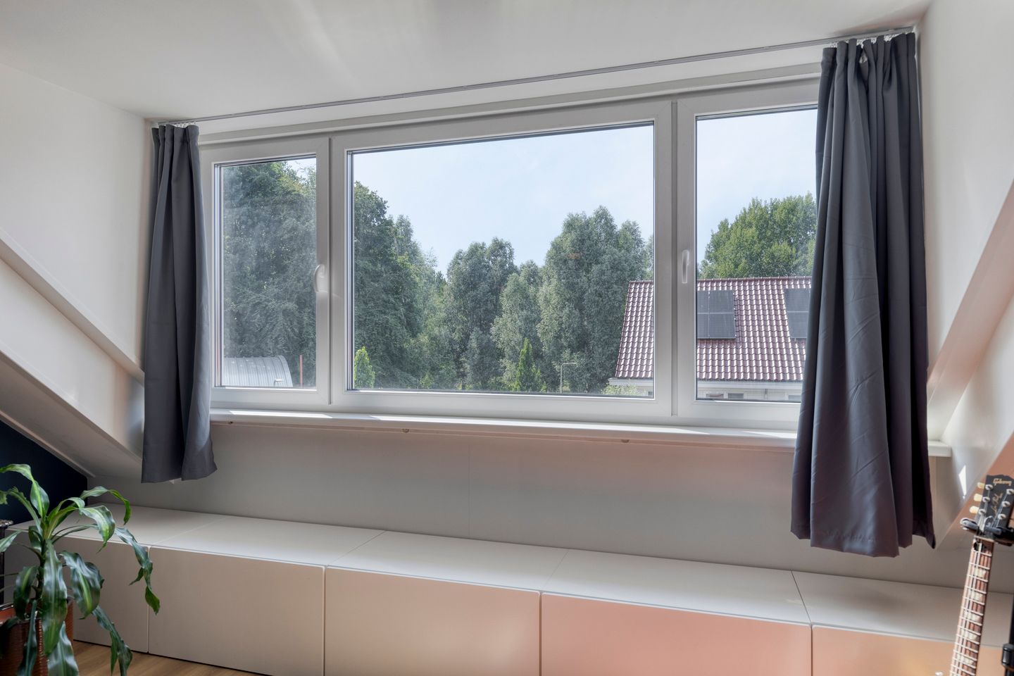 Foto 25 van Van Limburg Stirumstraat 3